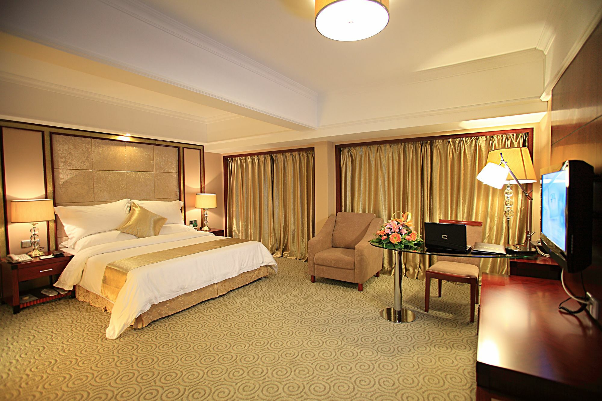 Perthden Hotel Sencsen Kültér fotó