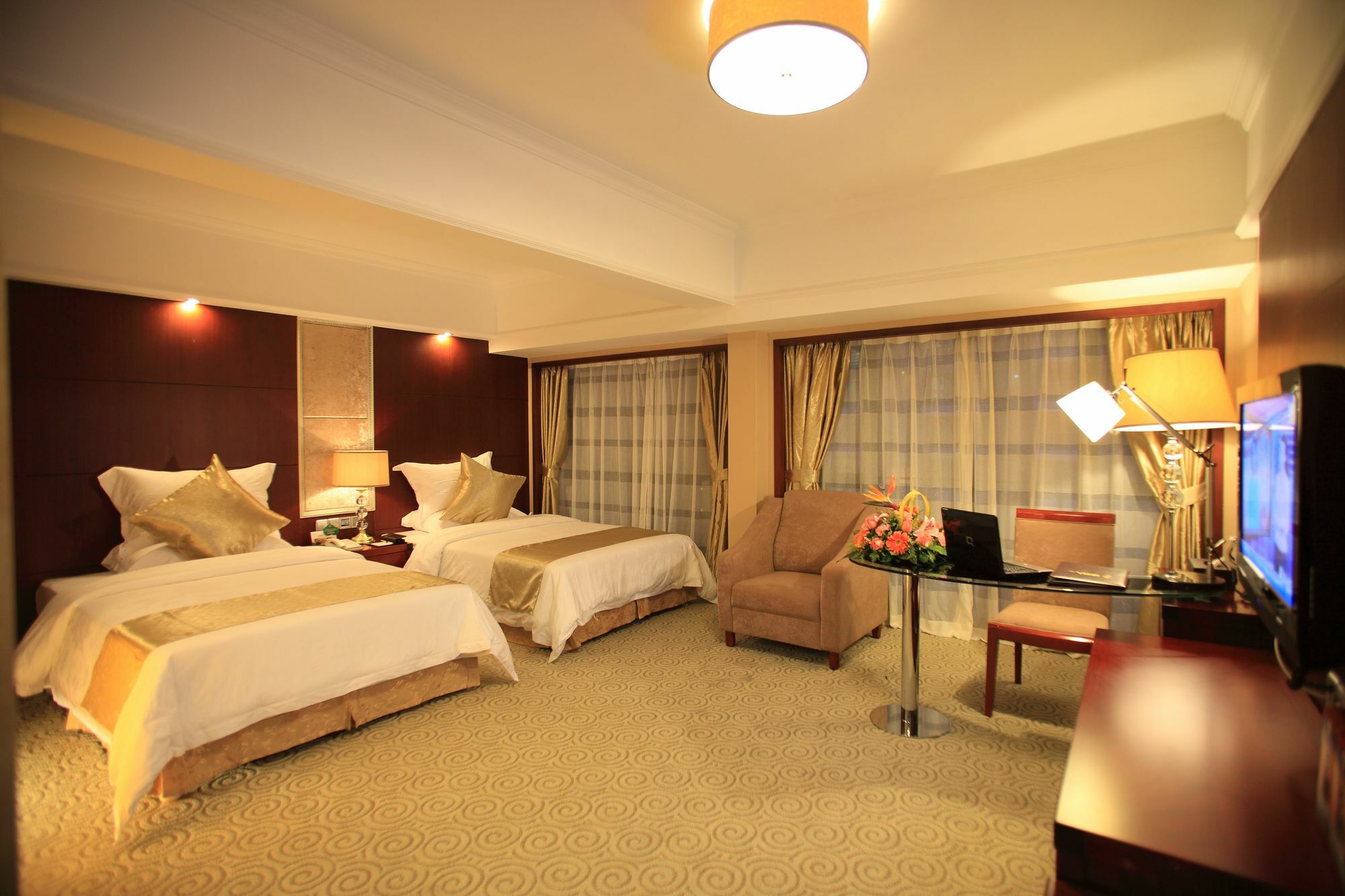 Perthden Hotel Sencsen Kültér fotó